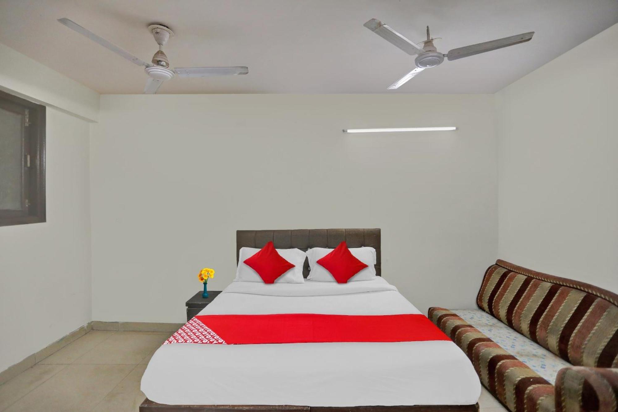 Hotel O Kalkaji Delhi 뉴델리 외부 사진